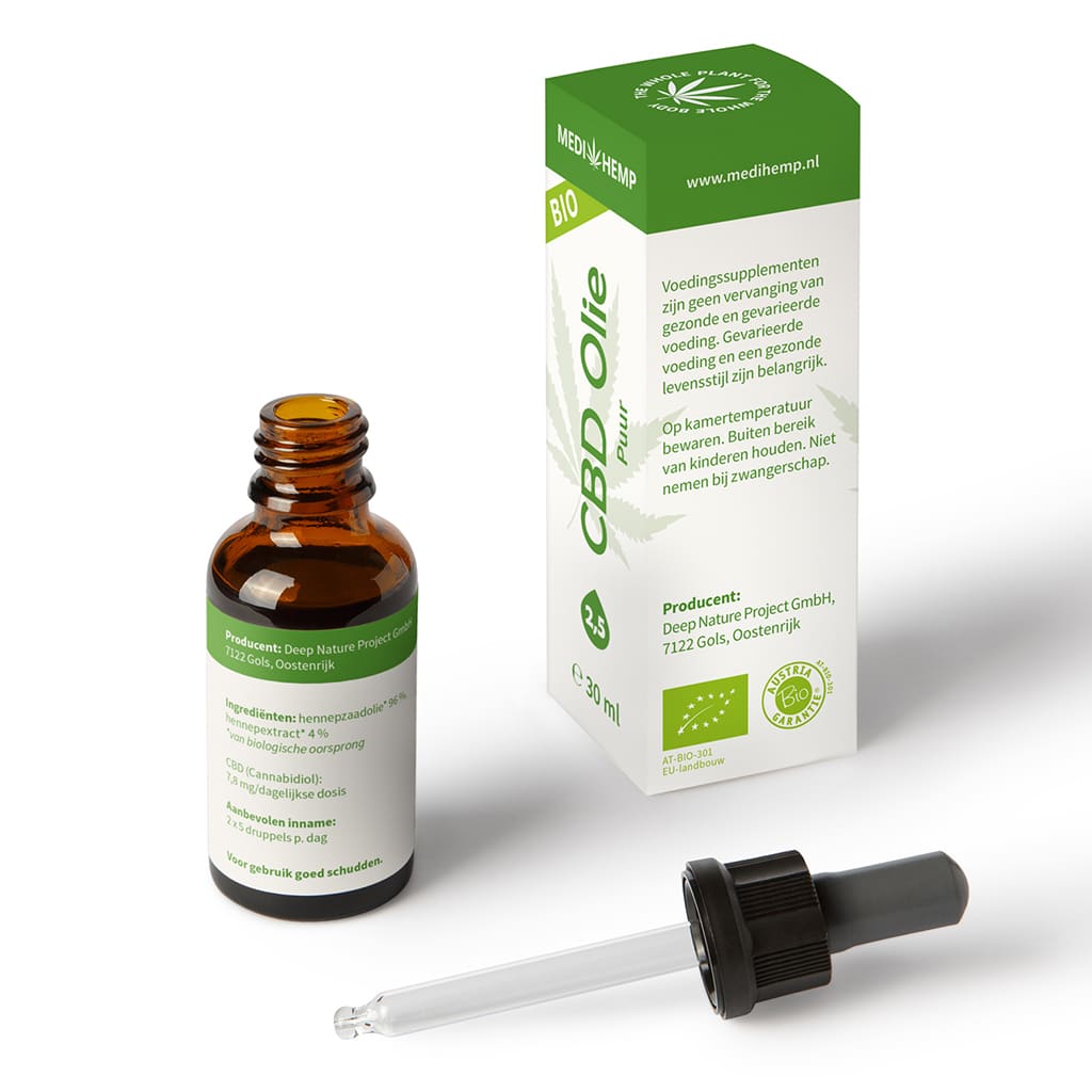 En flaske Medihemp CBD Olie Pure 2,5% (30ml) ved siden af en æske.